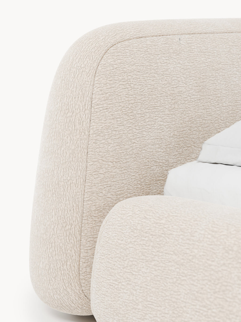 Wolke Upholstered Bed