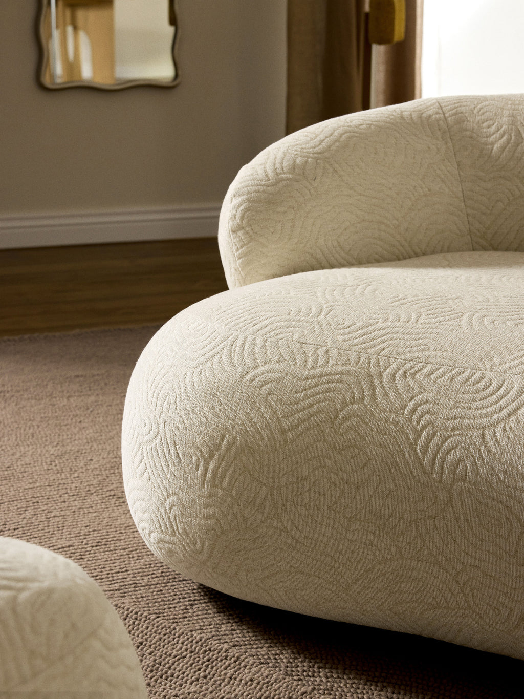 Alba Lounge Armchair
