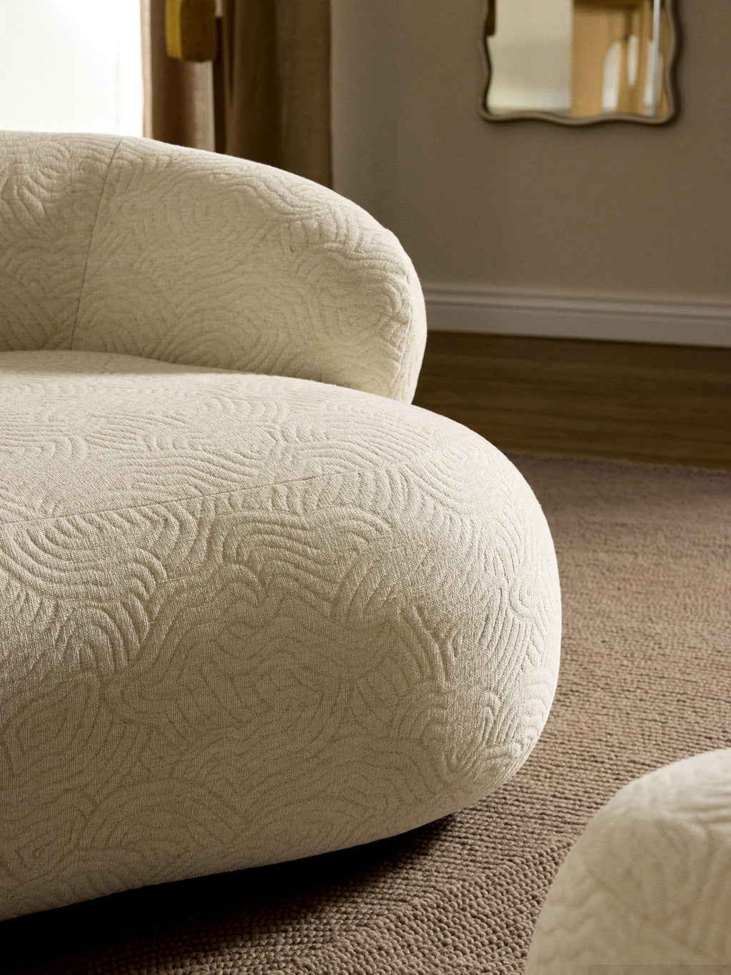 Alba Lounge Armchair