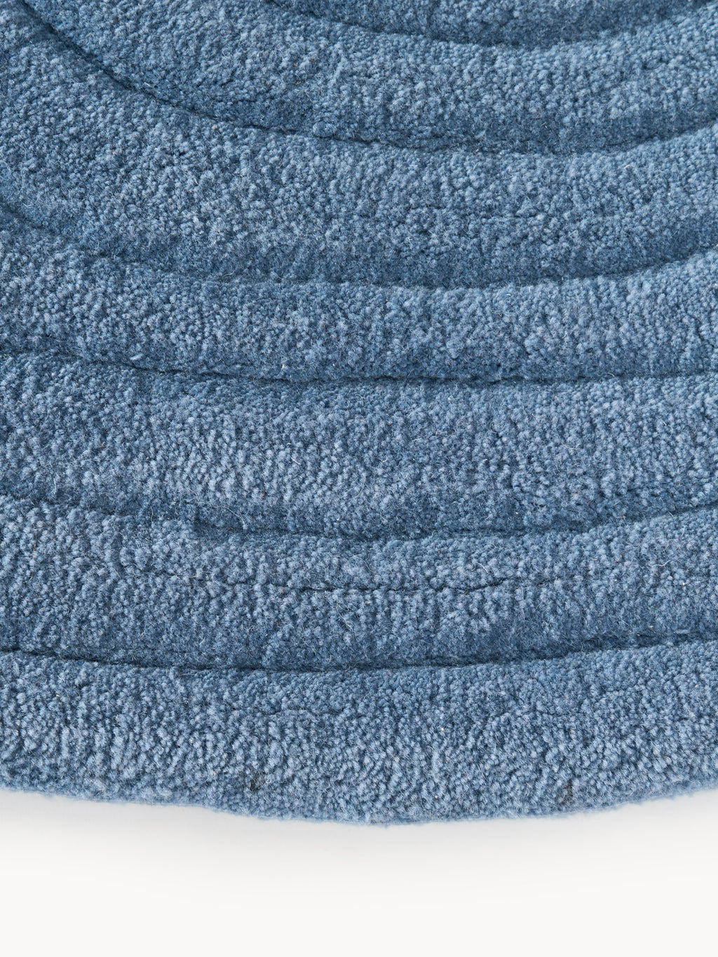 Aliza Organic-Shaped Hand-Tufted Wool Rug