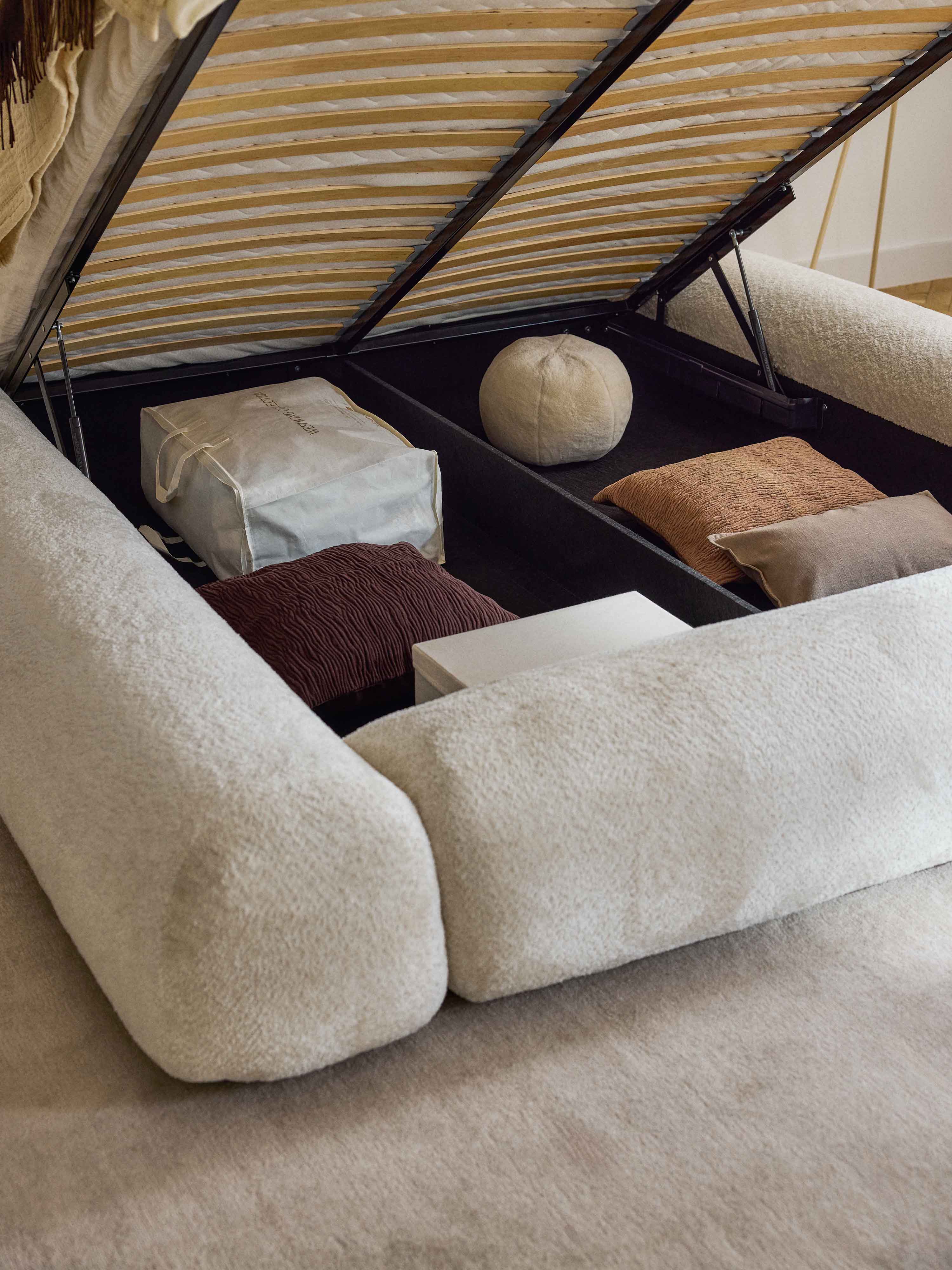 Wolke Upholstered Teddy Bouclé Bed with Storage
