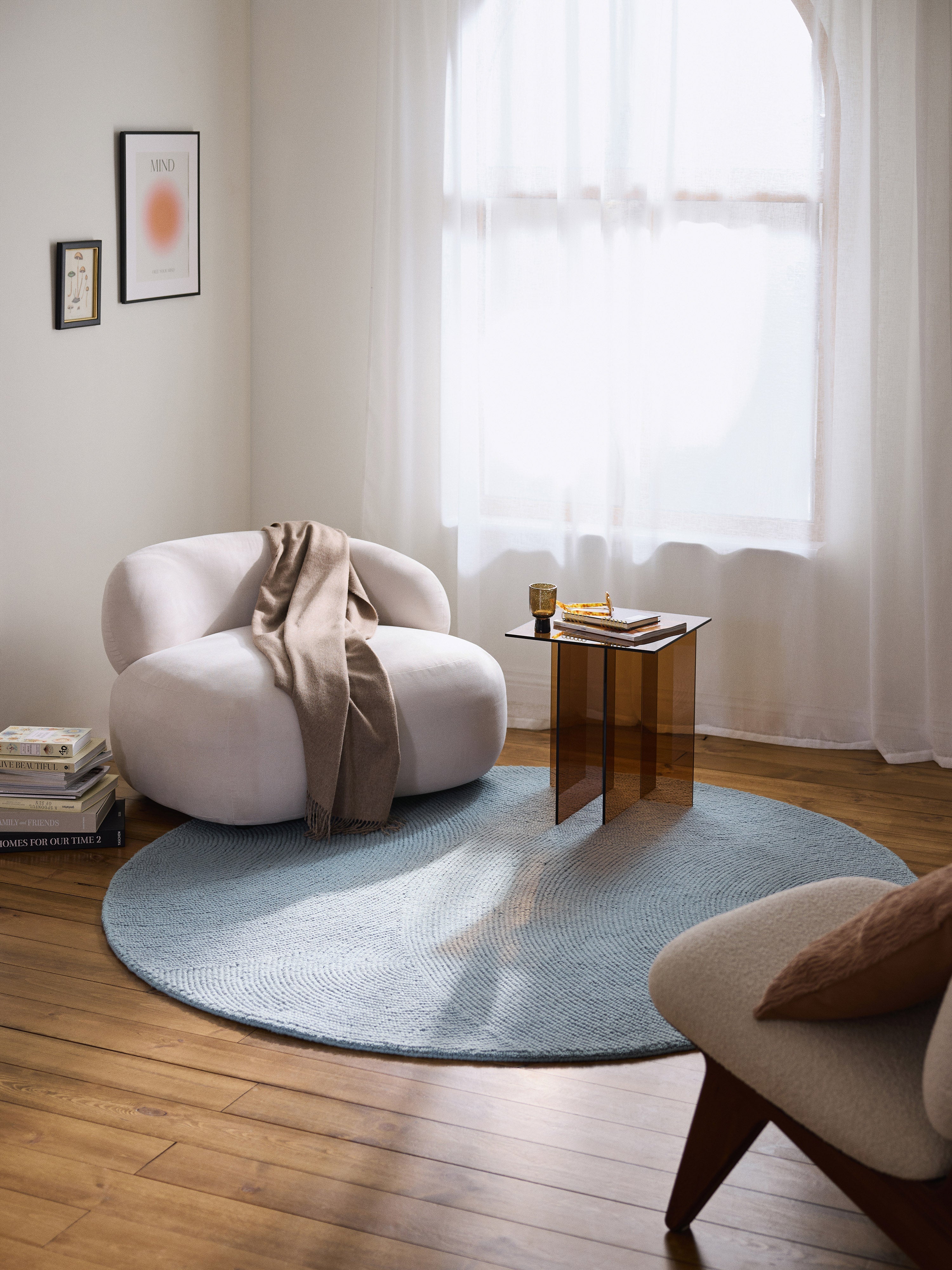 Eleni Round Hand-Tufted Wool Rug