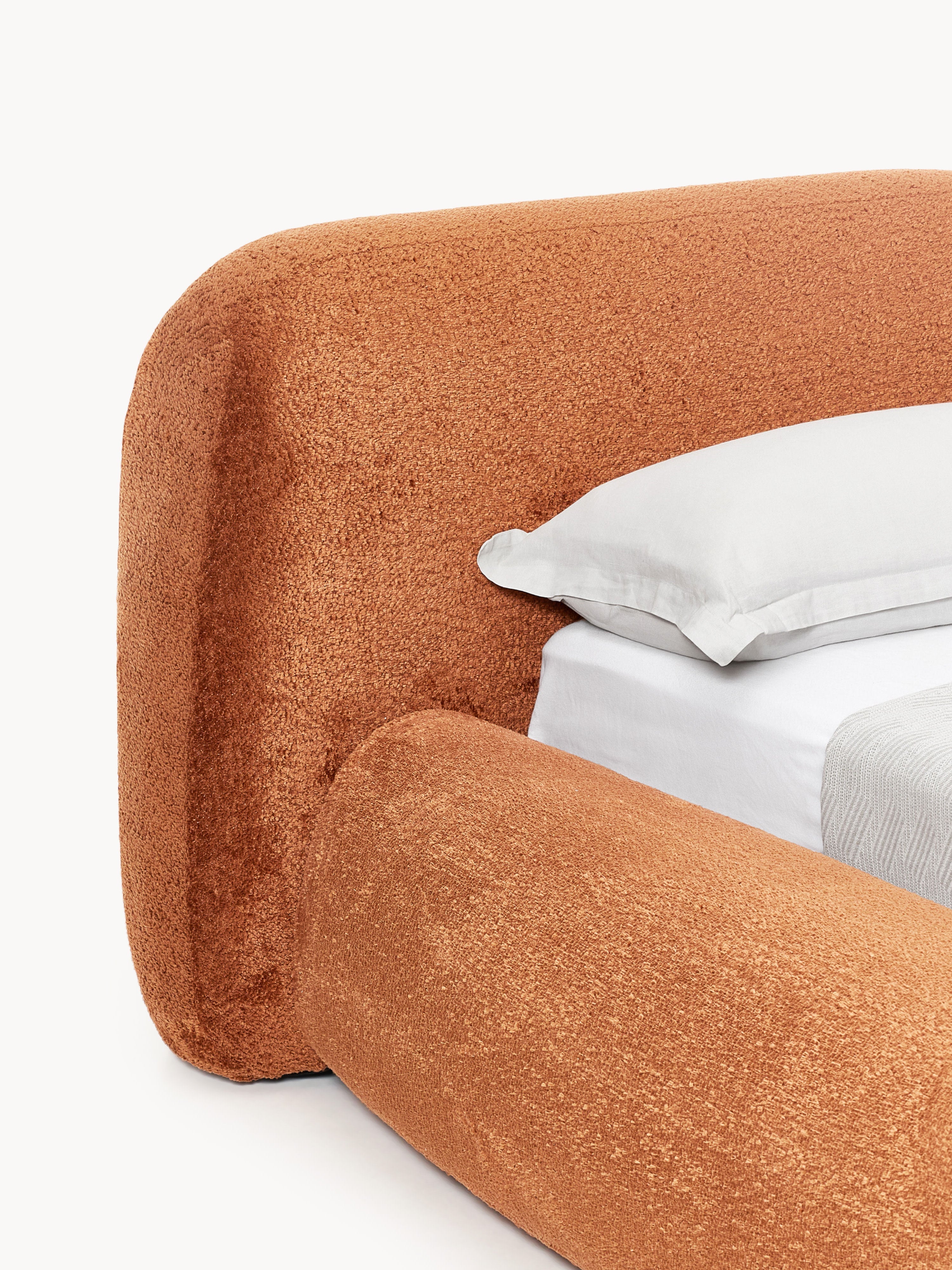 Wolke Upholstered Teddy Bouclé Bed
