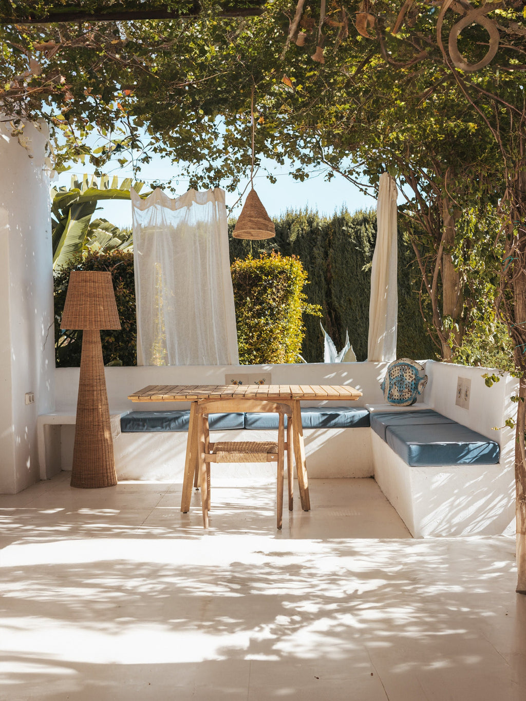 Lola Dimmable Outdoor LED Floor Lamp, H 165 cm