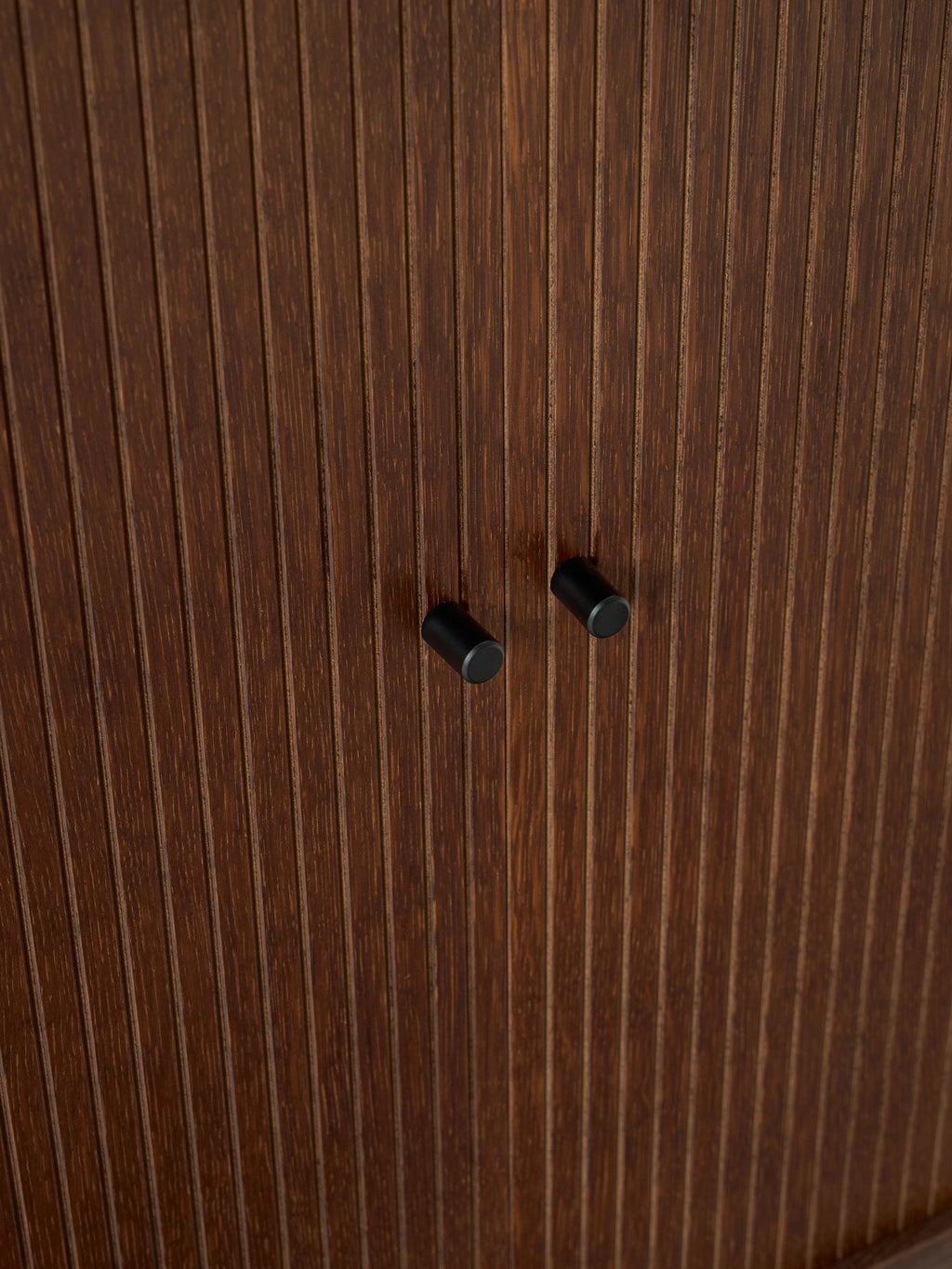 Calary Bar Cabinet with Fluted Front