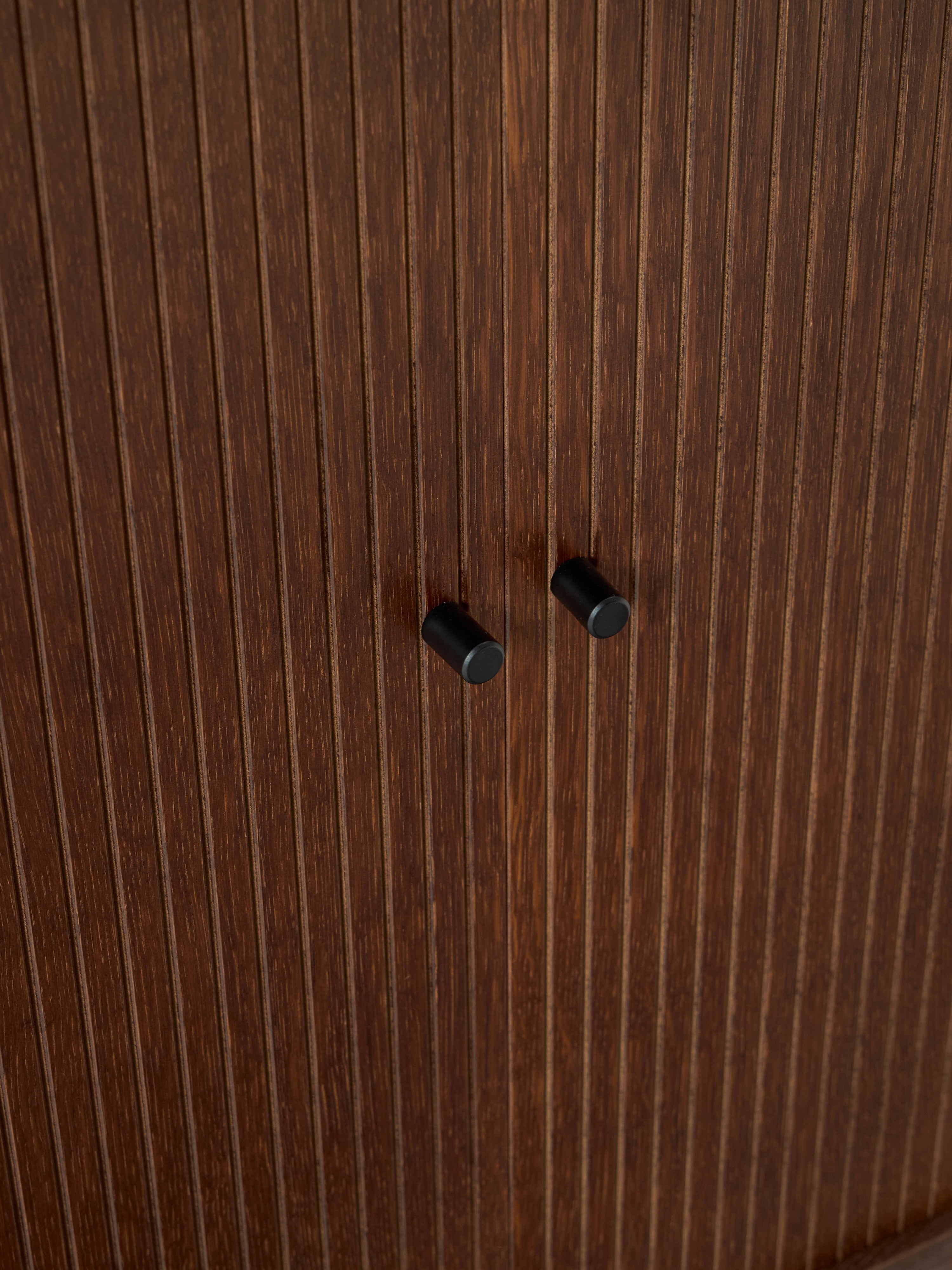Calary Bar Cabinet with Fluted Front